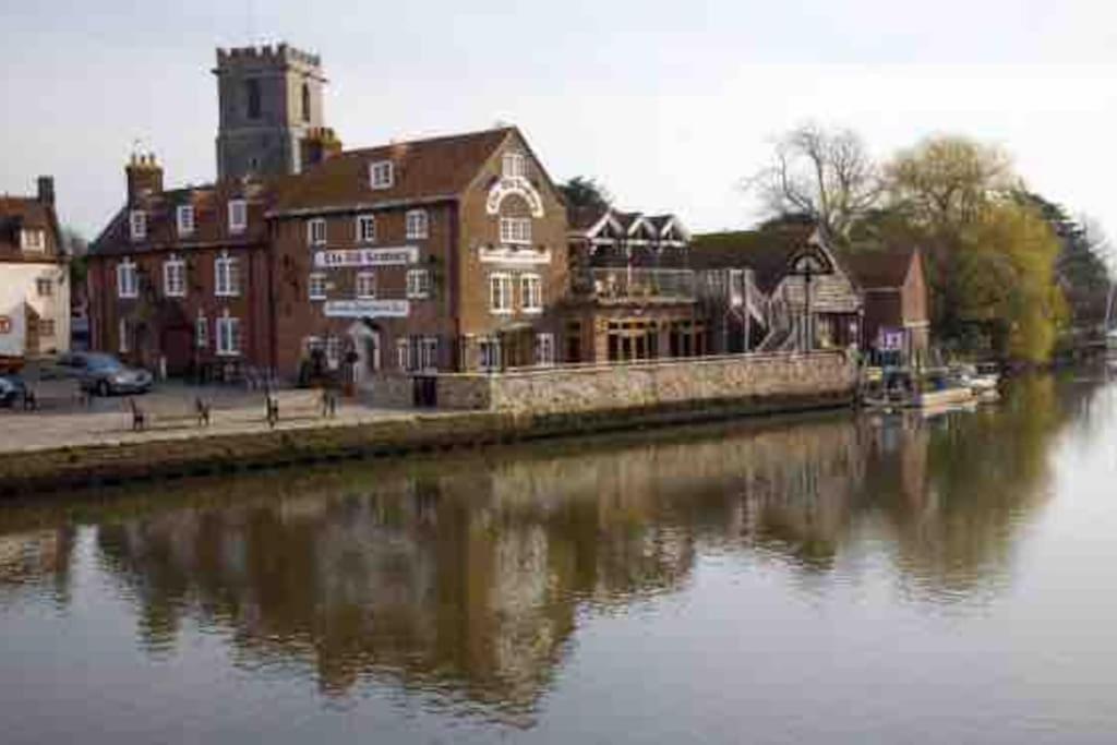 Winterborne Lodge Blandford Forum Buitenkant foto