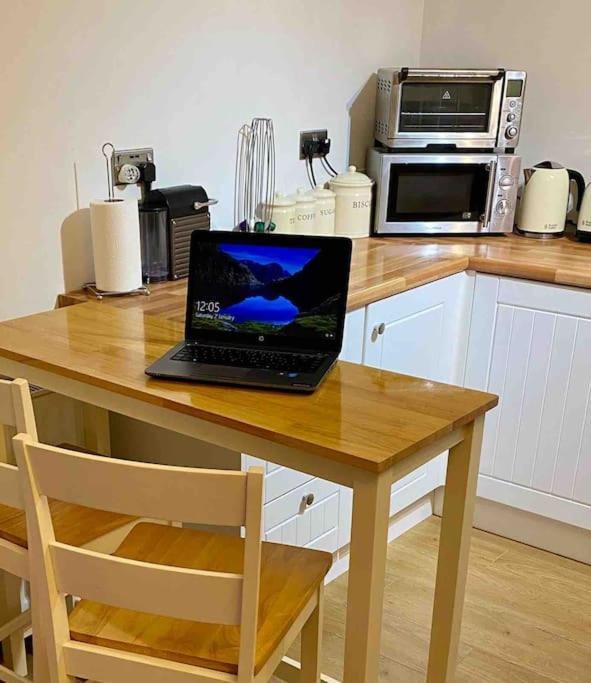 Winterborne Lodge Blandford Forum Buitenkant foto